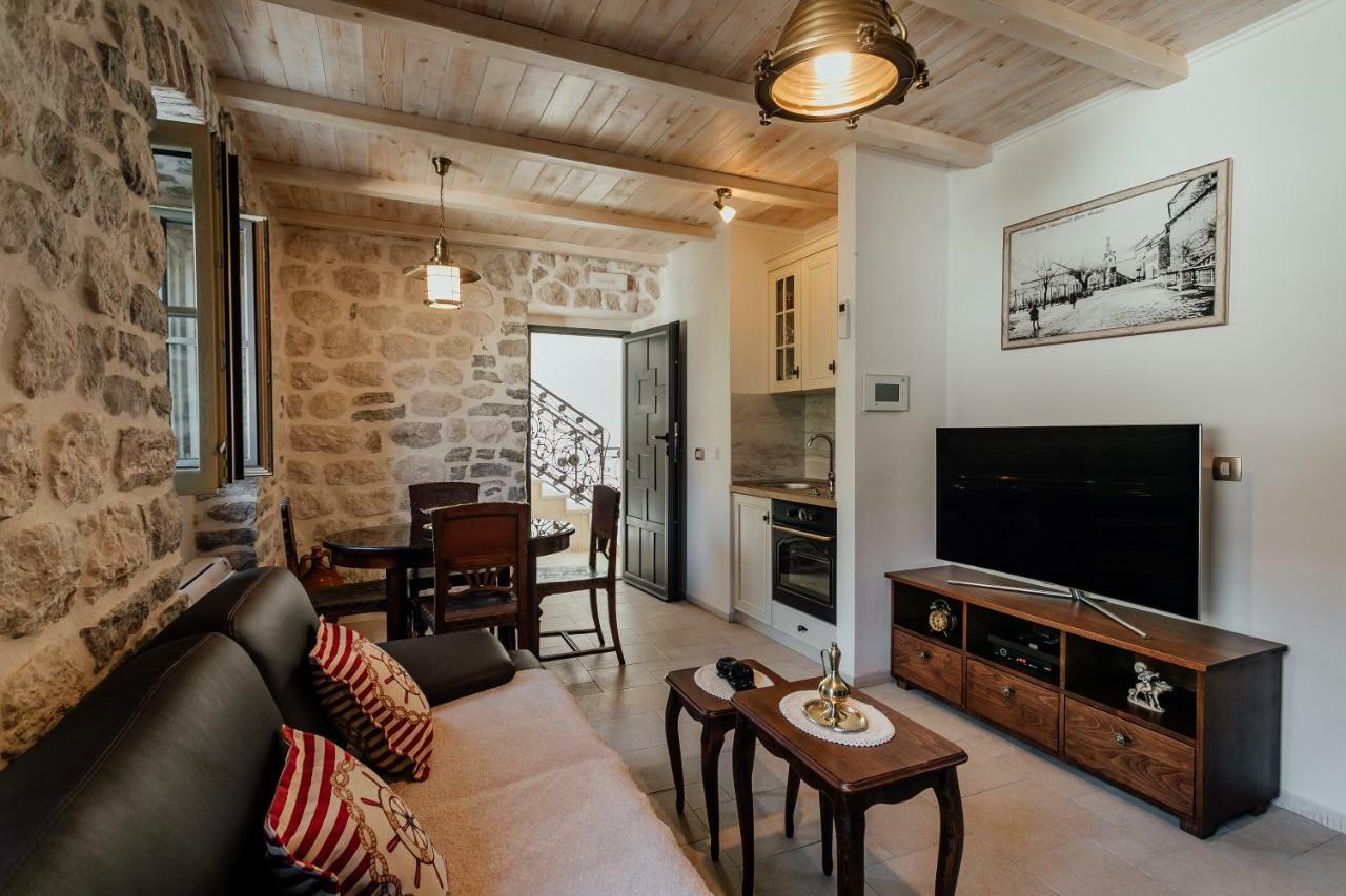 Magnolia Apartment โกตอร์ ภายนอก รูปภาพ